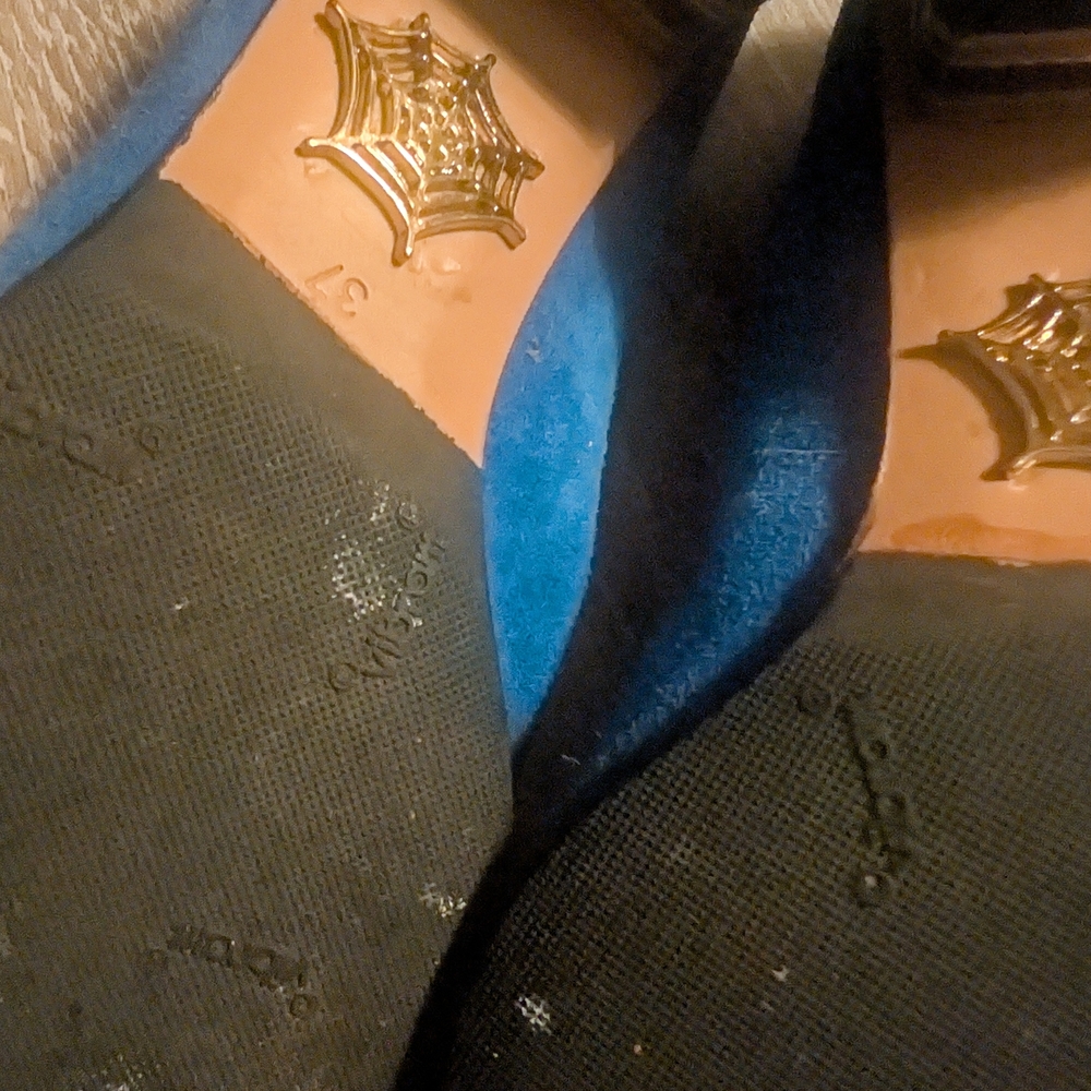 Charlotte Olympia Blue Suede Flats with Embroidered Tiger Patch - Picture 6 of 6